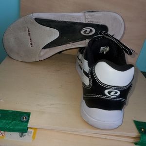 dexter drew bowling shoes
